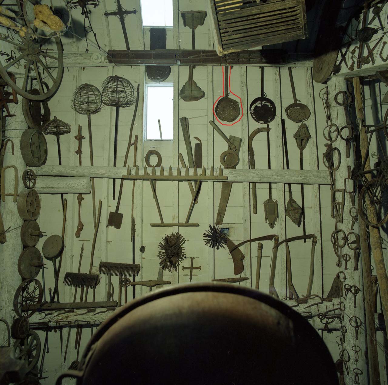 padéla da castagni, padlòt dil bruzädi, padlòt forè (padella per castagne, ARREDI E SUPPELLETTILI/ CONTENITORI, RECIPIENTI E OGGETTI DI USO DOMESTICO)