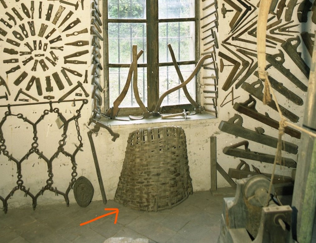 paraschegge, STRUMENTI E ACCESSORI/ ARTIGIANALI