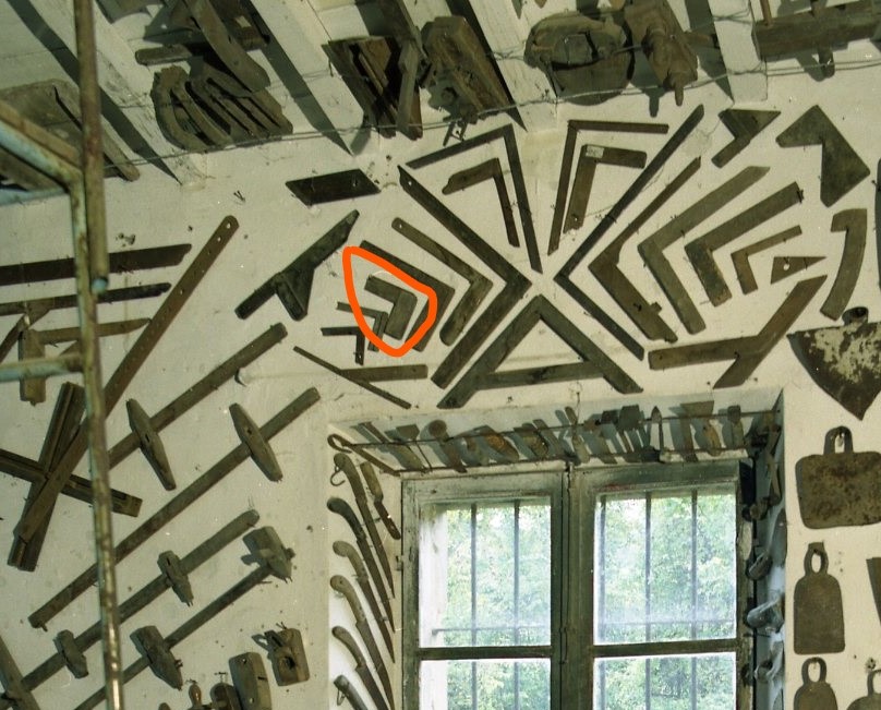 squadra a zoccolo, STRUMENTI E ACCESSORI/ ARTIGIANALI