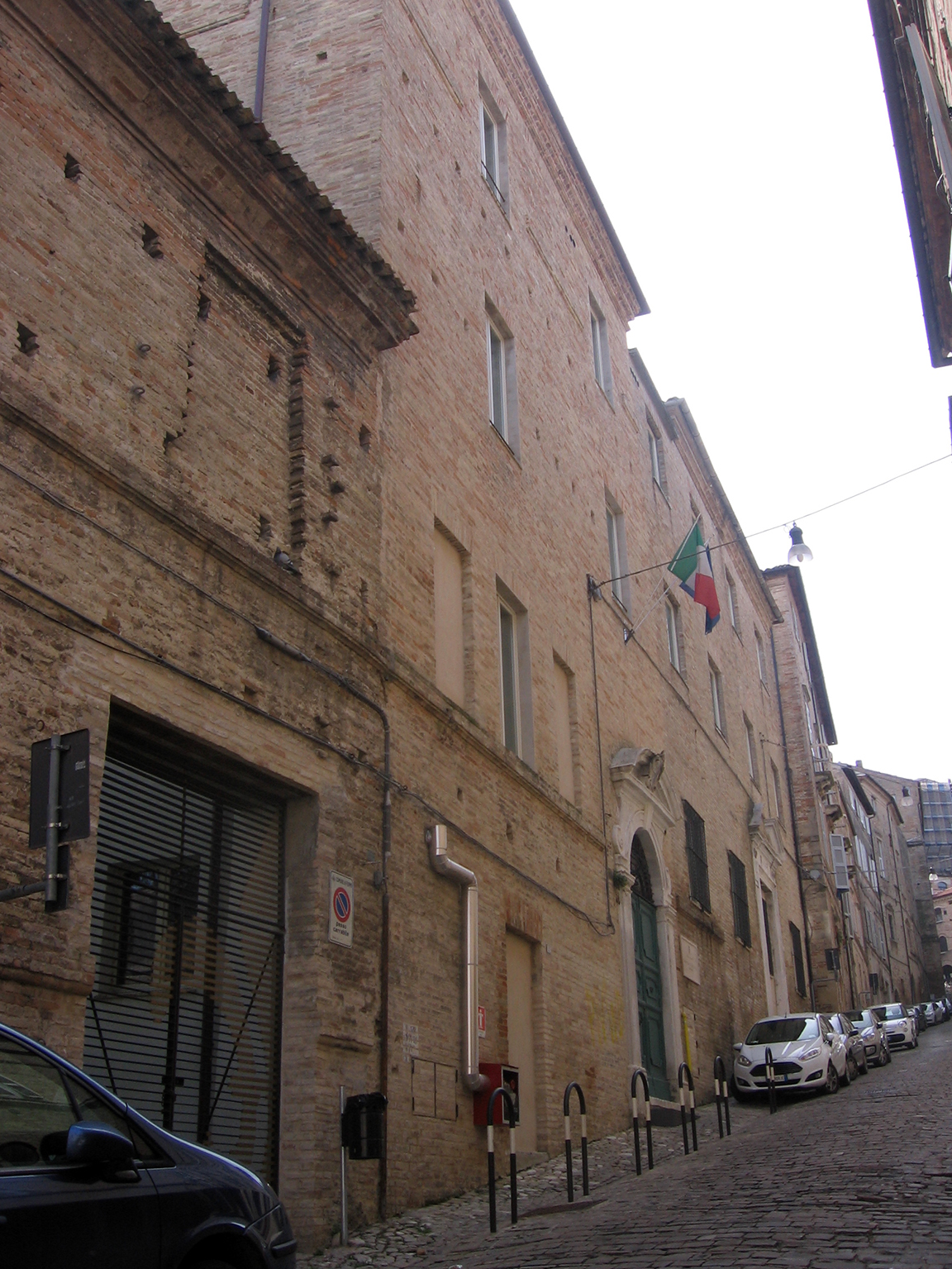 Palazzo Sacconi (palazzo, privato, fortificato) - Fermo (FM) 