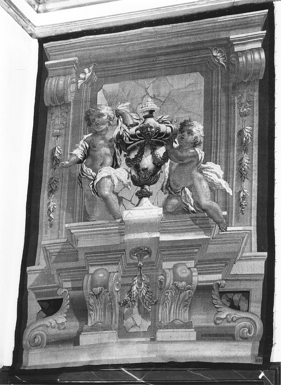 architettura illusionistica con putti (arazzo) di Termini Giambattista, Sagrestani Giovanni Camillo (sec. XVIII)