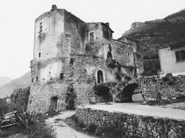 Castello Pandone (museo, nazionale) - Venafro (IS) 