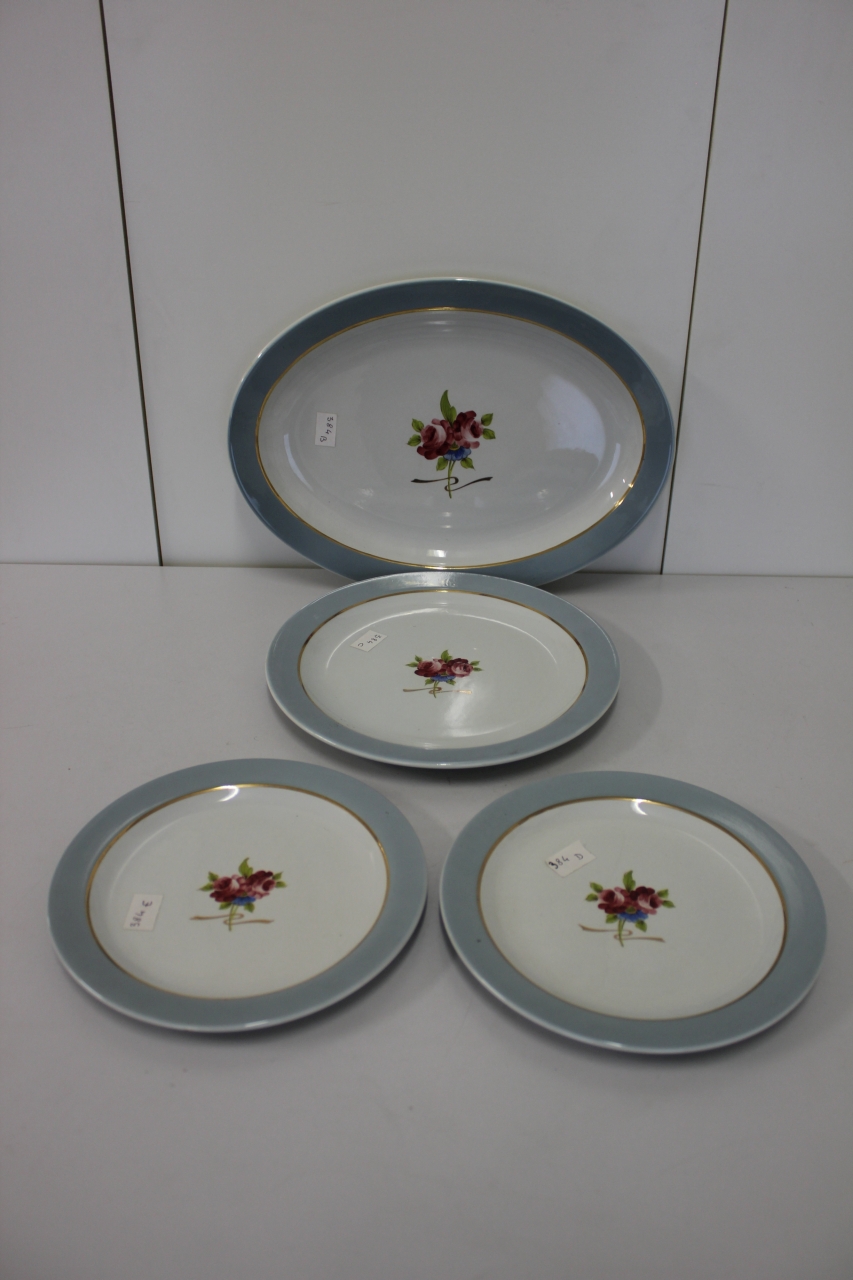 servizio da portata, insieme - ambito friulano (secondo quarto sec. XX)