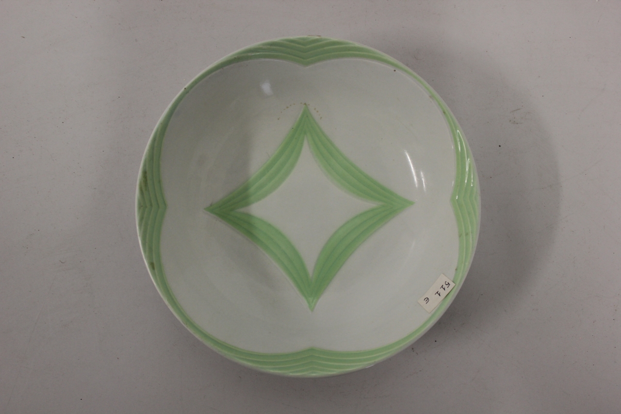 piatto fondo, opera isolata - ambito friulano (metà sec. XX)