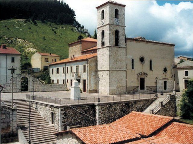 Complesso SS. Apostoli Pietro e Paolo (complesso, sacro) - San Pietro Avellana (IS) 