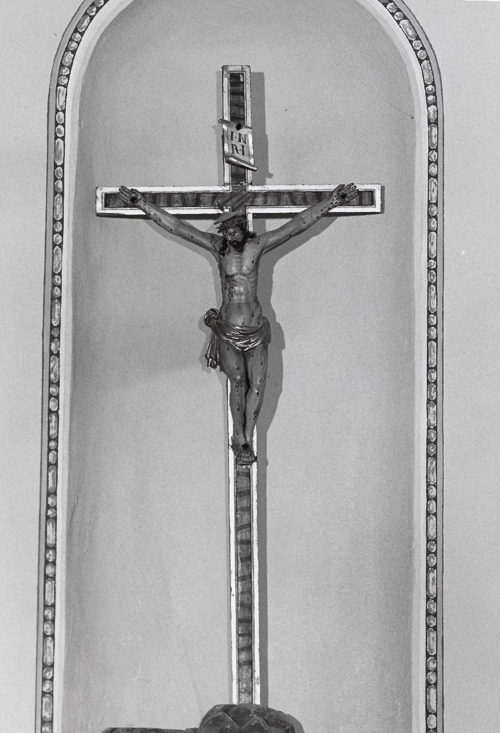 Cristo crocifisso (crocifisso) - manifattura della Valcamonica (seconda metà sec. XVII)