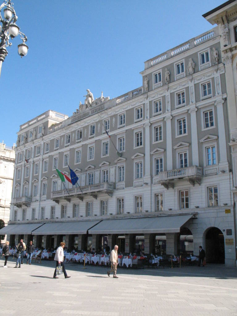Palazzo Stratti o del "Caffè degli Specchi" (palazzo) - Trieste (TS)  (XIX)