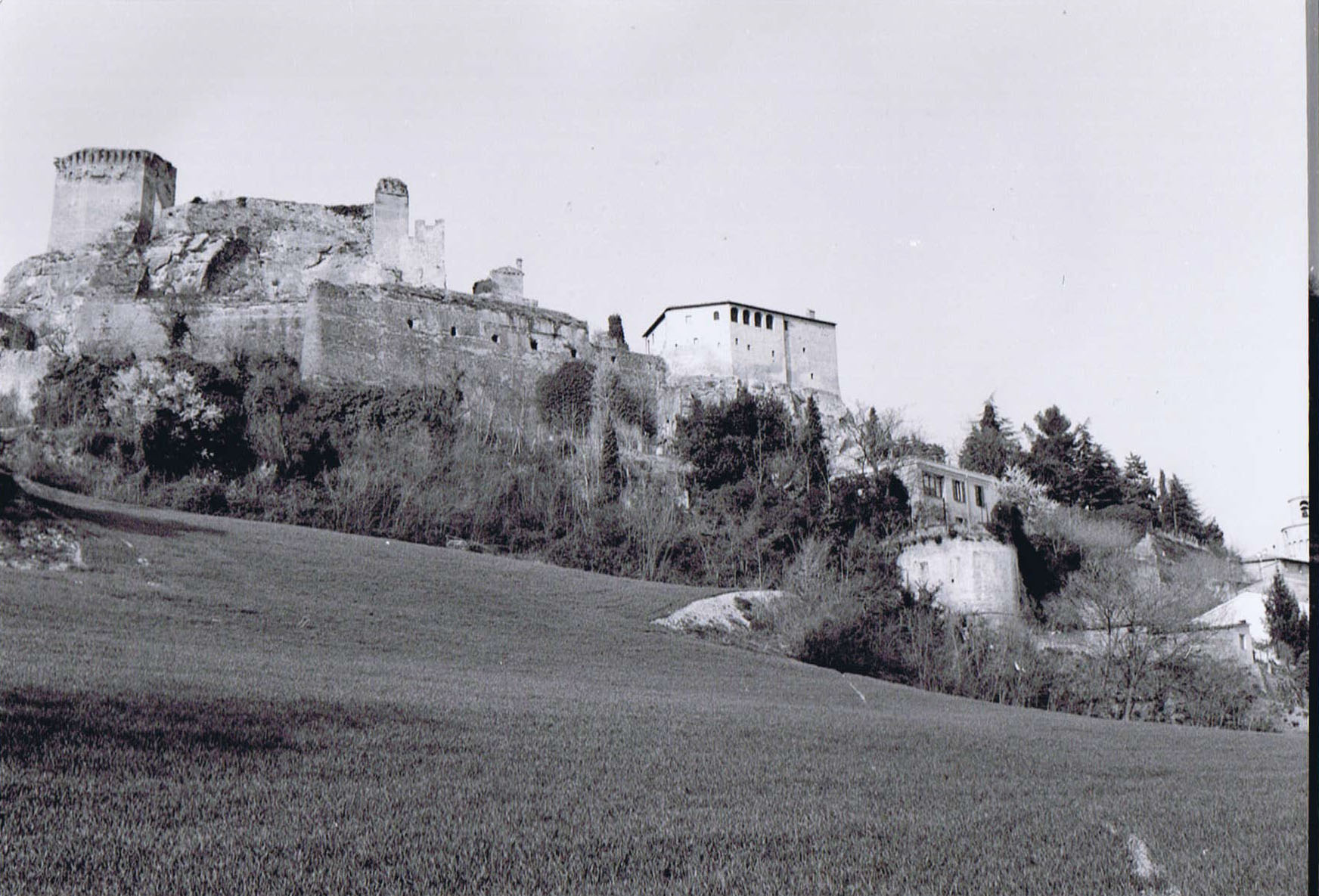 mura castellane - nucleo originario 1°, 2°, 3° cinta muraria (mura, castellane) - Castrocaro Terme e Terra del Sole (FC)  (XII; XII; XIV; XV; XV; XVII; XVII; XVII; XVIII; XVIII; XVIII; XX)