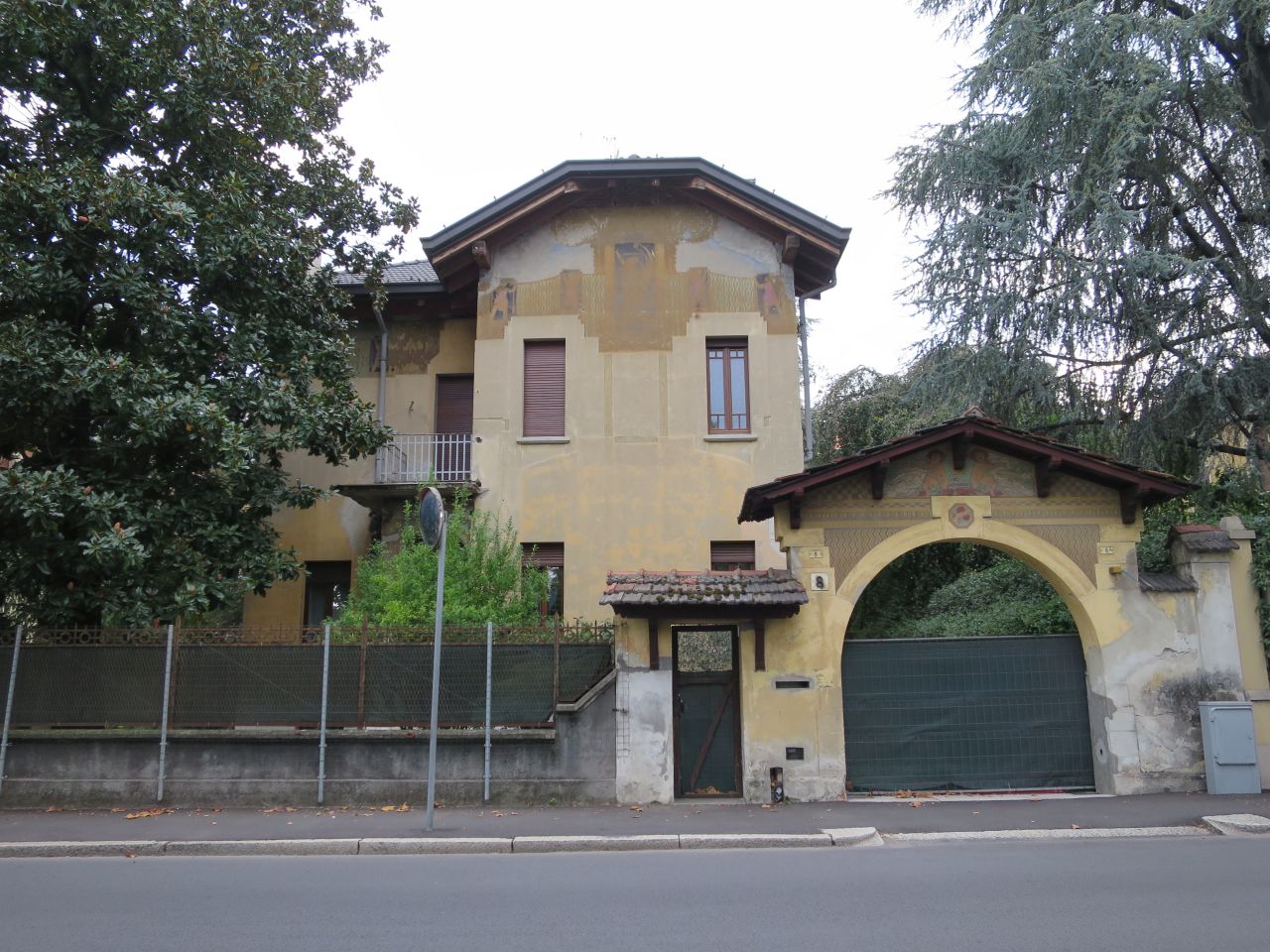 casa Francioni - La Rocca ora Cattaneo (casa) - Novara (NO)  (XX; XX; XX; XX; XX; XX; XX; XX; XX)