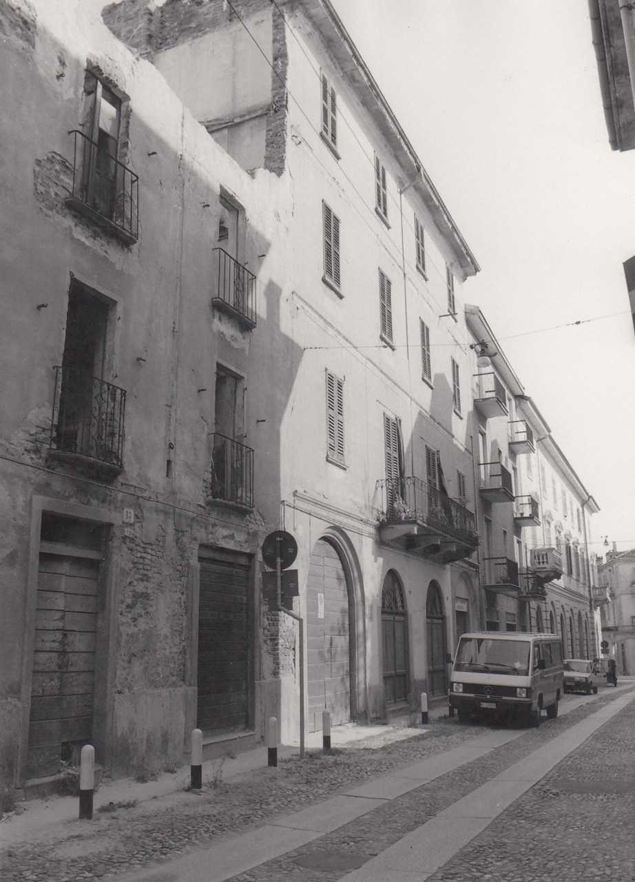 [Caseggiato in via Ottaviano Fabrizio Mossotti, 15, 15A, 15B (demolito)] (caseggiato) - Novara (NO)  (IX; XVIII; XVIII; XVIII; XIX; XIX; XIX; XIX; XIX; XIX; XIX; XIX; XIX)