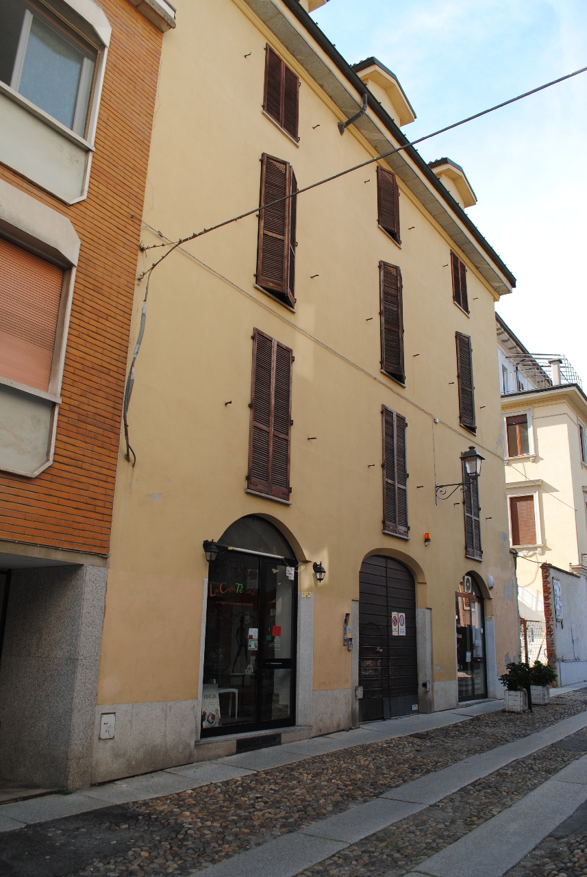 [Casa in via Ottaviano Fabrizio Mossotti, 10B, 12, 14] (casa) - Novara (NO)  (IX; IX; XVIII; XVIII; XVIII; XIX; XIX; XIX; XIX; XIX; XIX; XIX; XIX)