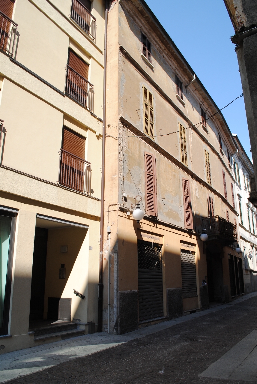 [Palazzo in via Mario Greppi, 3C, 5, 5A] (palazzo) - Novara (NO)  (XVII; XVIII; XIX; XIX; XIX; XIX; XIX; XIX; XIX; XIX; XIX; XIX; XIX; XIX; XX)