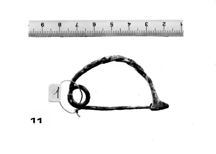 fibula ad arco ritorto - FASE TERNI II (inizio Età del ferro I)