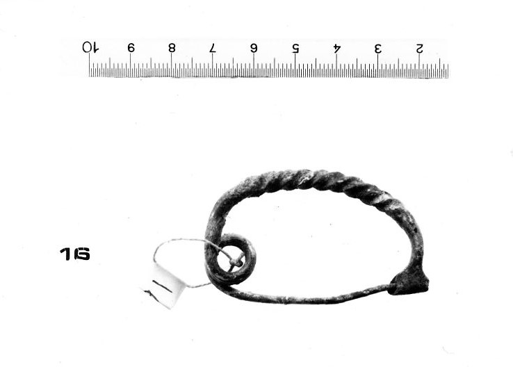 fibula ad arco ritorto - FASE TERNI II (inizio Età del ferro I)