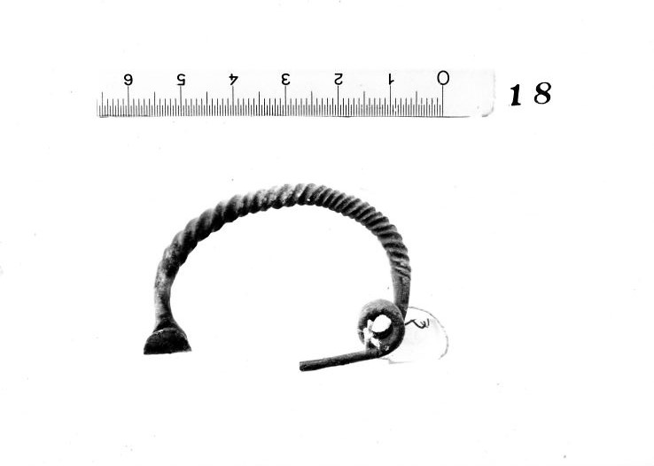 fibula ad arco ritorto - FASE TERNI II (inizio Età del ferro I)