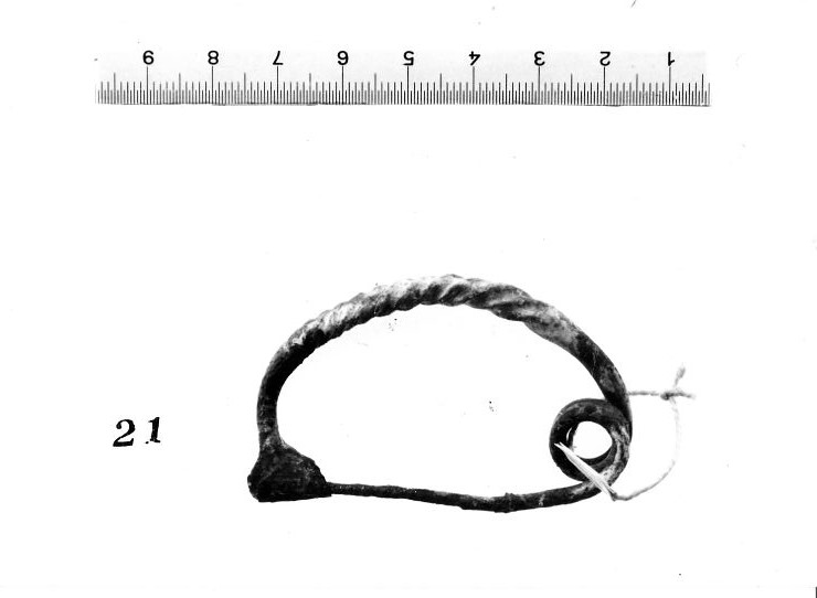 fibula ad arco ritorto - FASE TERNI II (inizio Età del ferro I)