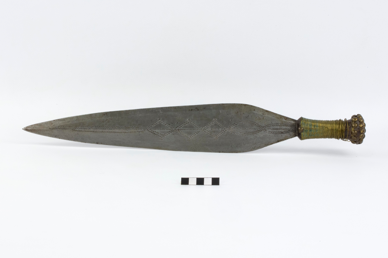 Daga, STRUMENTI E ACCESSORI/ ARMI E ARMATURE - Azande