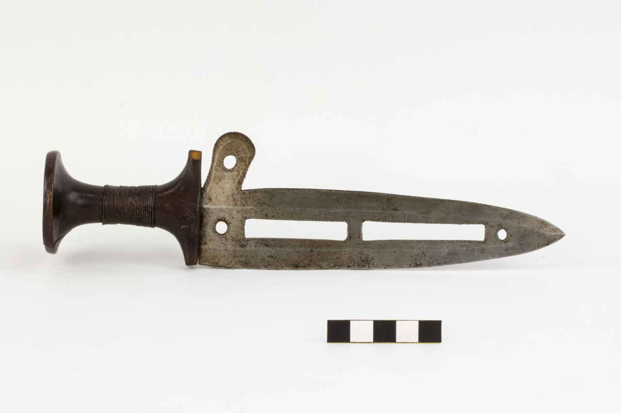 Pugnale, STRUMENTI E ACCESSORI/ ARMI E ARMATURE - Azande, Mangbetu