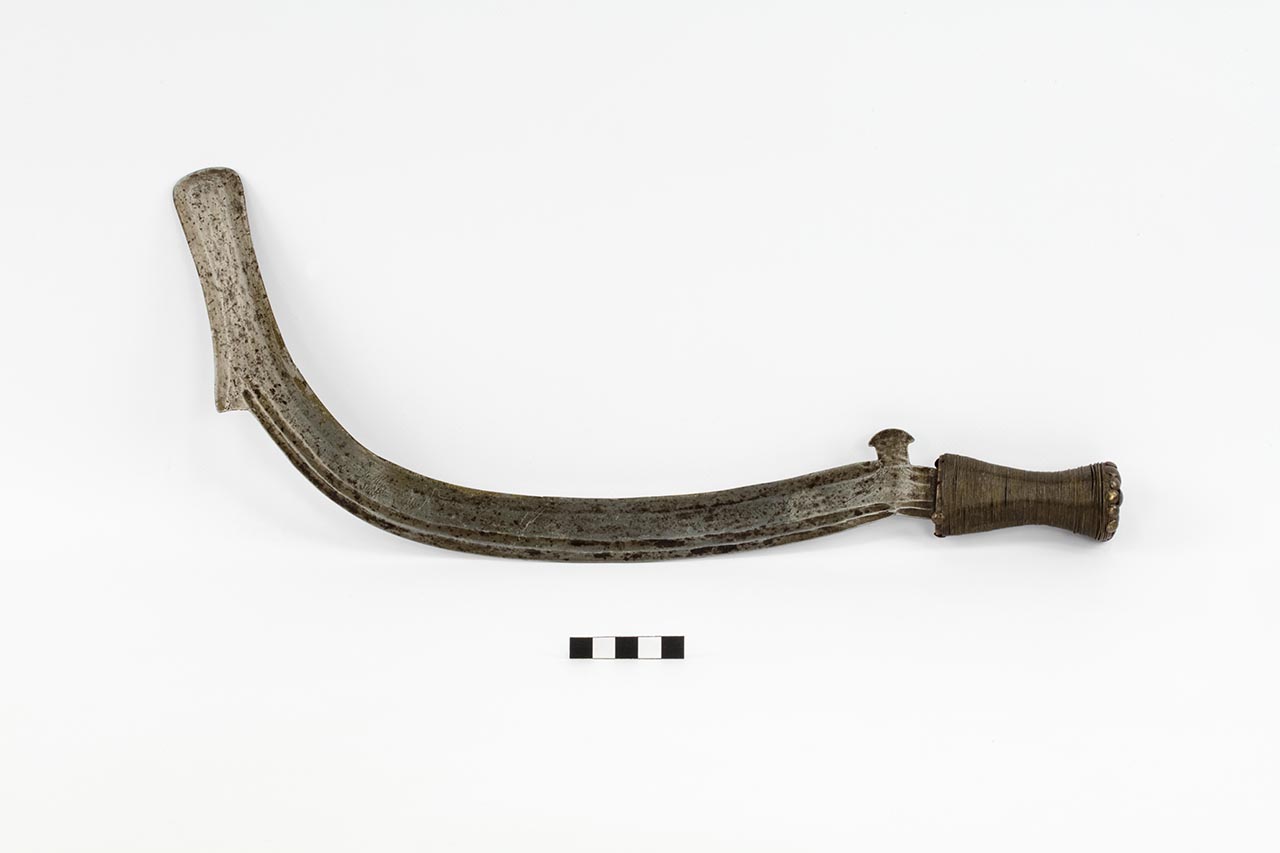 Spada a falce, STRUMENTI E ACCESSORI/ ARMI E ARMATURE - Nsakara