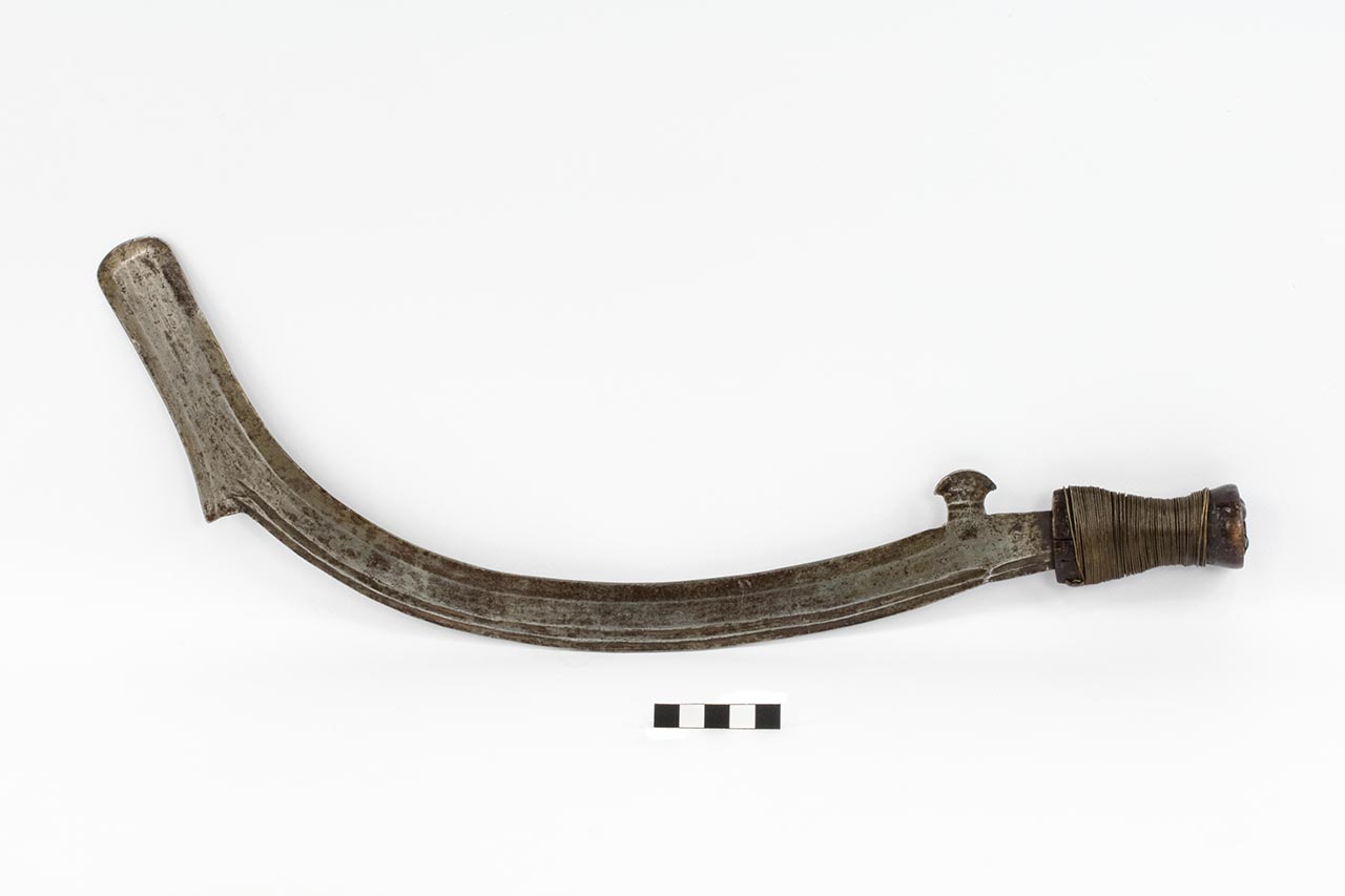 Spada a falce, STRUMENTI E ACCESSORI/ ARMI E ARMATURE - Azande