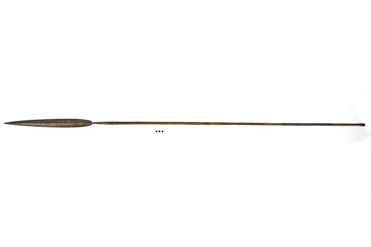 Lancia, STRUMENTI E ACCESSORI/ ARMI E ARMATURE