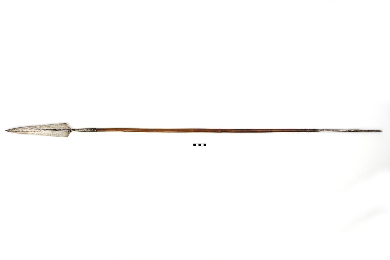 Lancia, STRUMENTI E ACCESSORI/ ARMI E ARMATURE - Bangala, Basoko