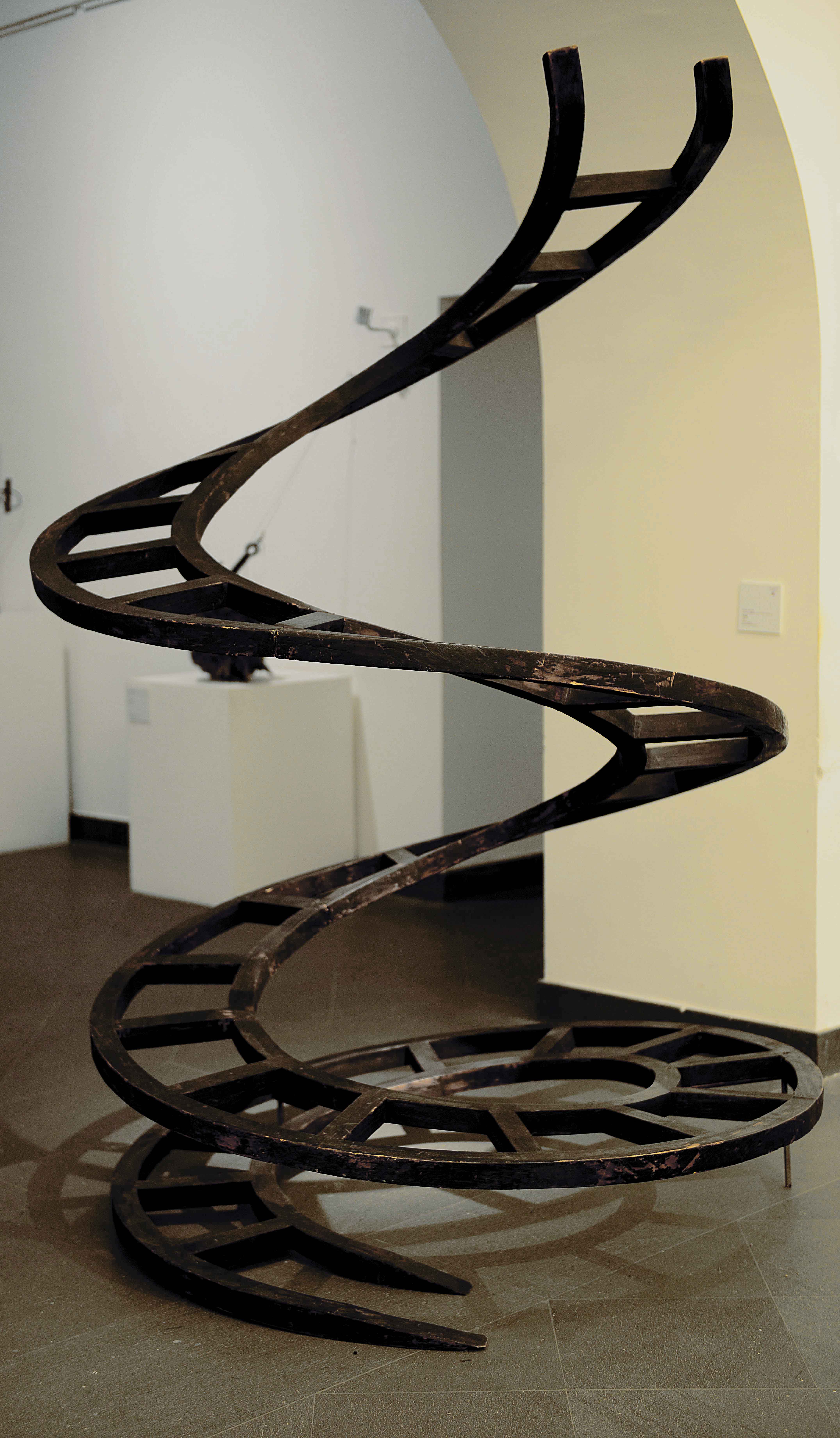 Scala (scultura) di Lopez, Lello (sec. XX)
