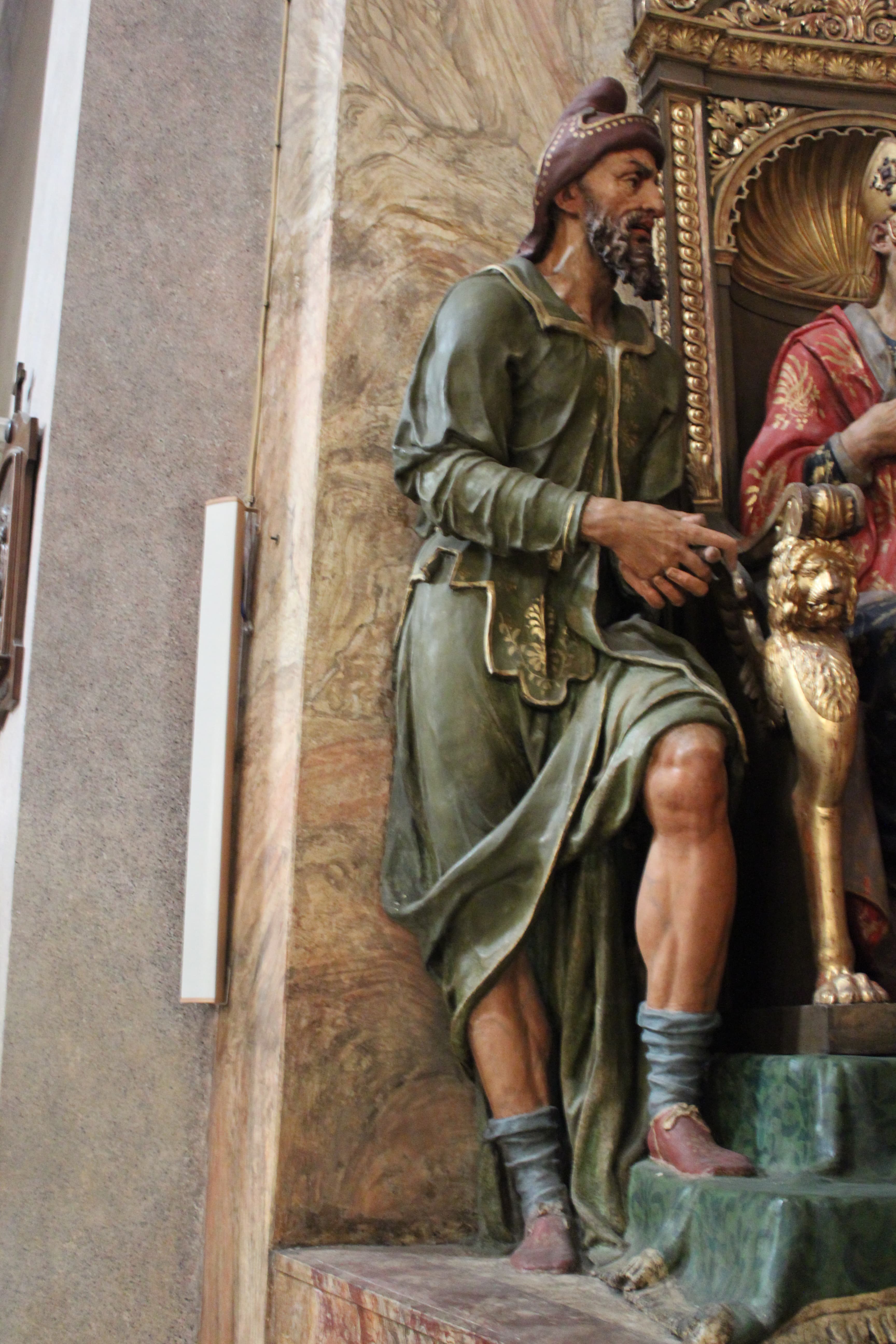Sacerdote, sacerdote (statua, elemento d'insieme) di Tibaldi Pellegrino (attribuito) (primo quarto XVII)