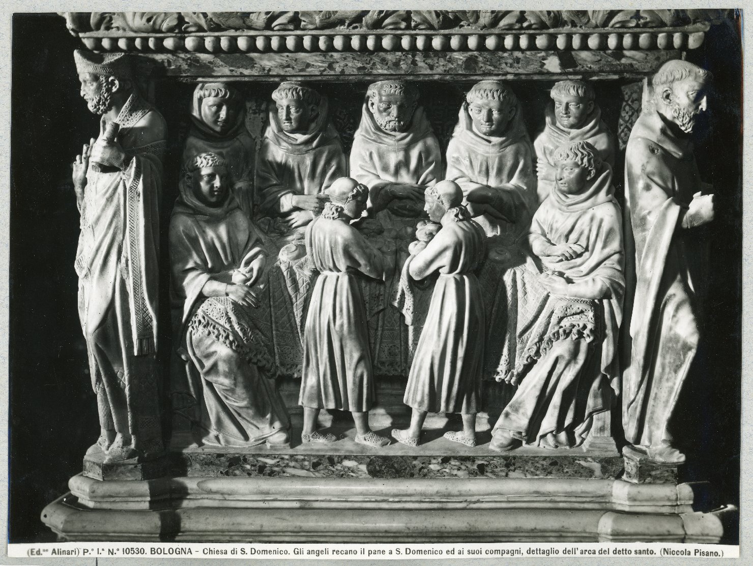 Scultori <Italia, secc. XIII-XIV> - Nicola Pisano - Arnolfo di Cambio - Guglielmo da Pisa (positivo) di Fratelli Alinari (ditta) (XX)