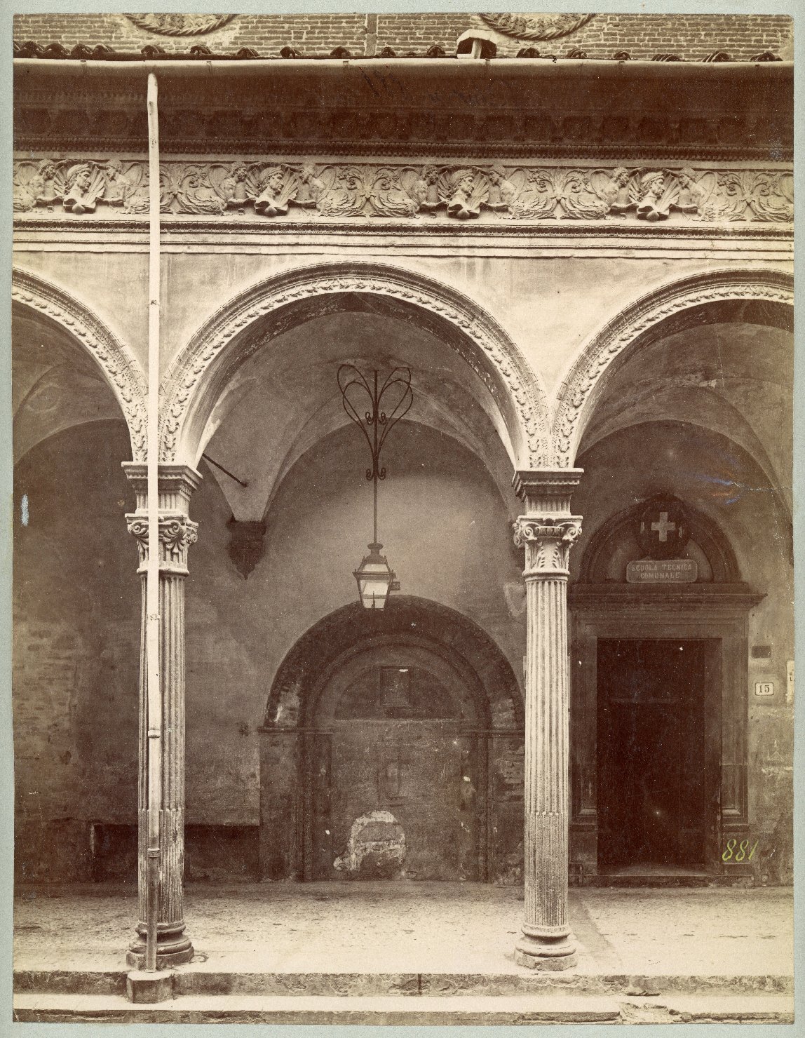 Italia - Emilia Romagna - Bologna - Basilica di San Giacomo Maggiore - Oratorio di Santa Cecilia - Portico bentivolesco (positivo) di Poppi, Pietro (attribuito) (XIX-XX)