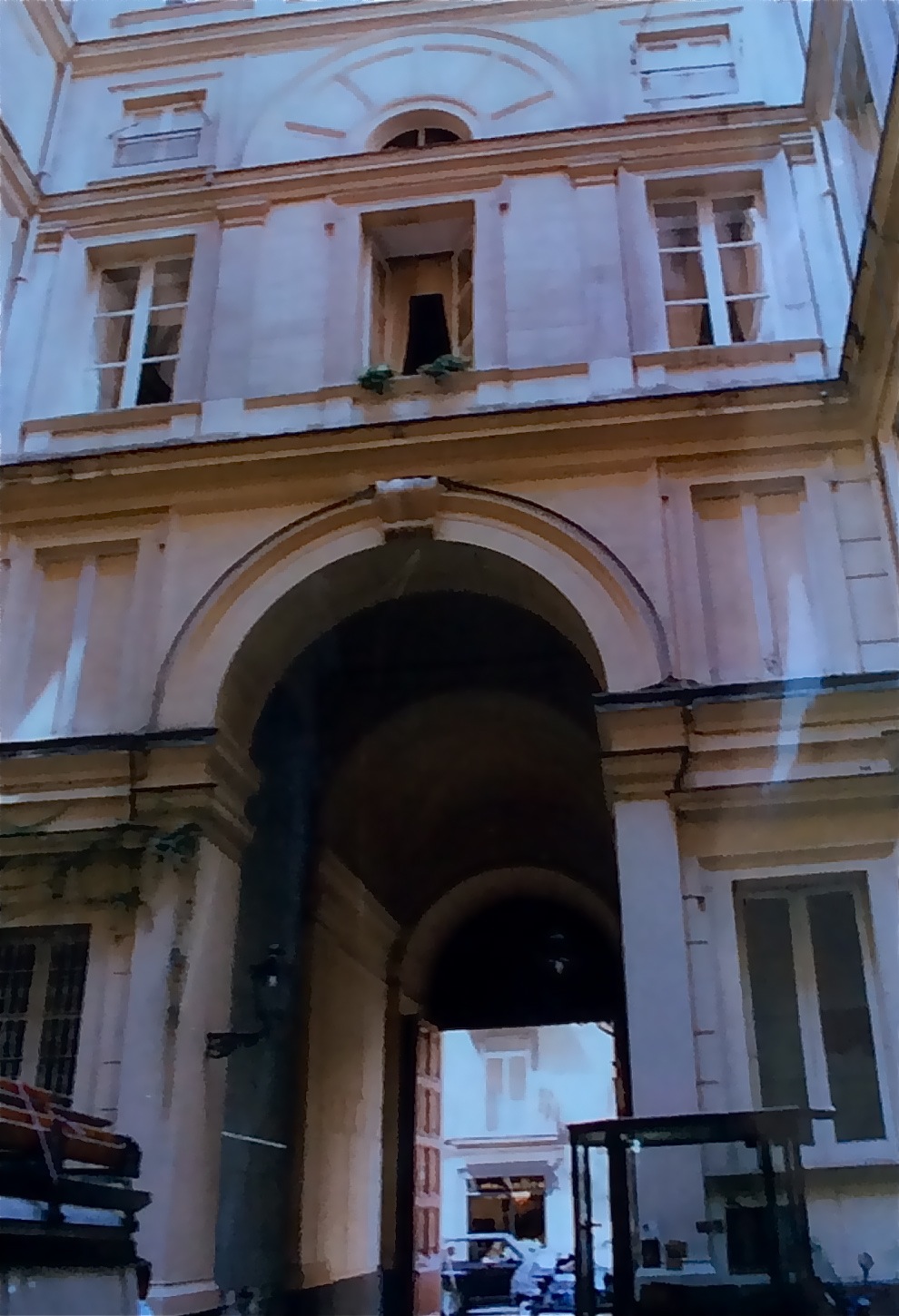Palazzo Nunziante (palazzo, signorile) - Napoli (NA)  <br>Condizioni d'uso: <a class='link-esterno' href='https://docs.italia.it/italia/icdp/icdp-pnd-circolazione-riuso-docs/it/v1.0-giugno-2022/testo-etichetta-BCS.html' target='_bcs'>Beni Culturali Standard (BCS)</a>