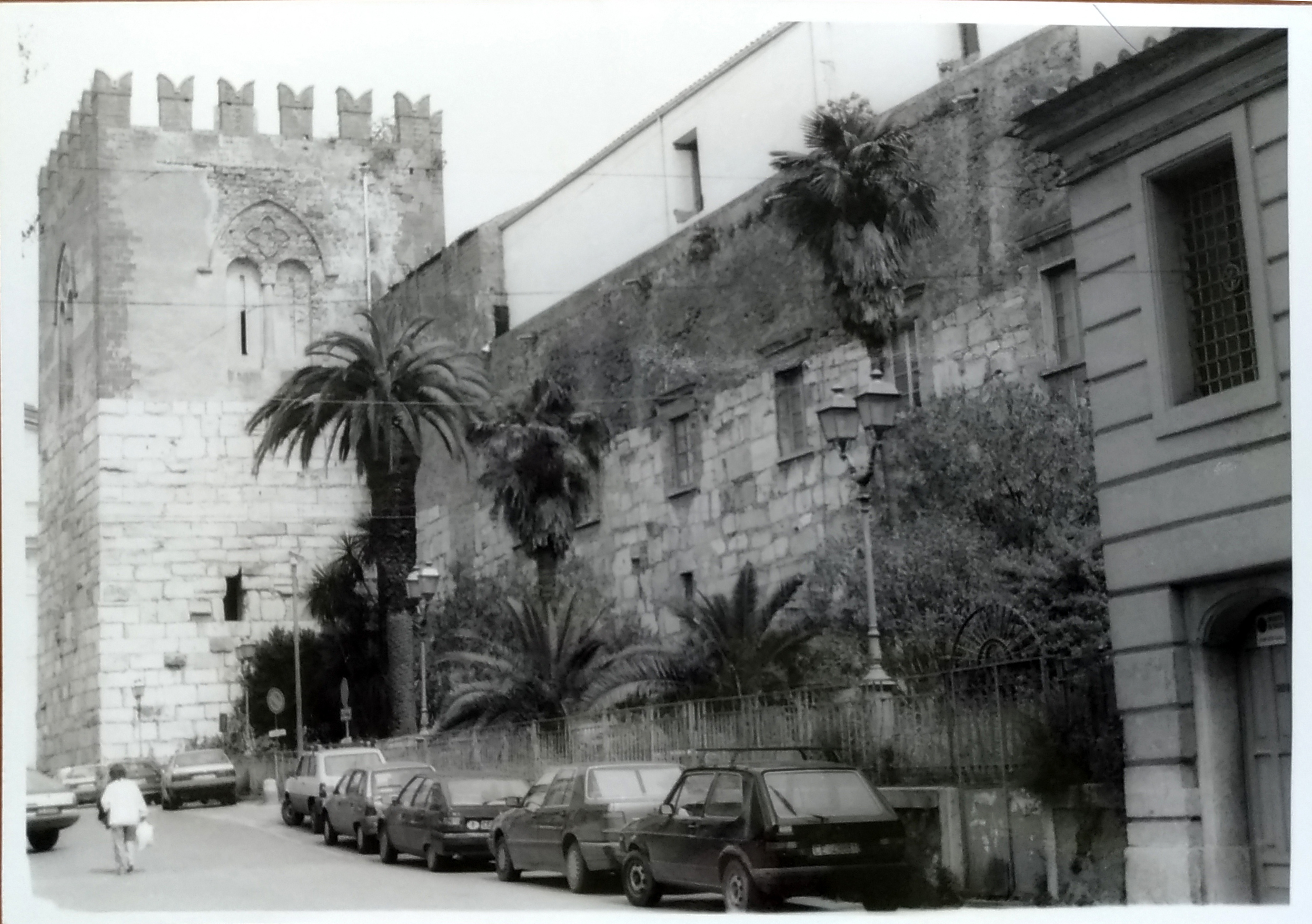 Castello delle Pietre e Torre della Regina Giovanna (castello, residenziale) - Capua (CE) 