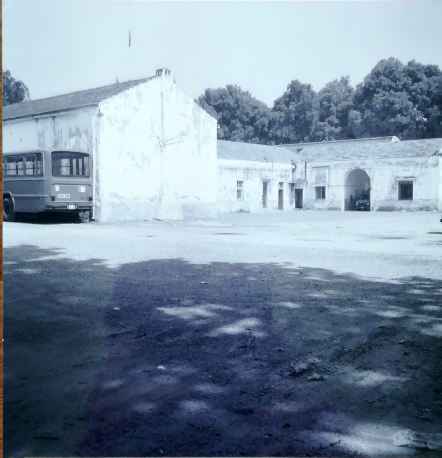 Autorimessa militare (ex deposito militare) - Caserta (CE) 