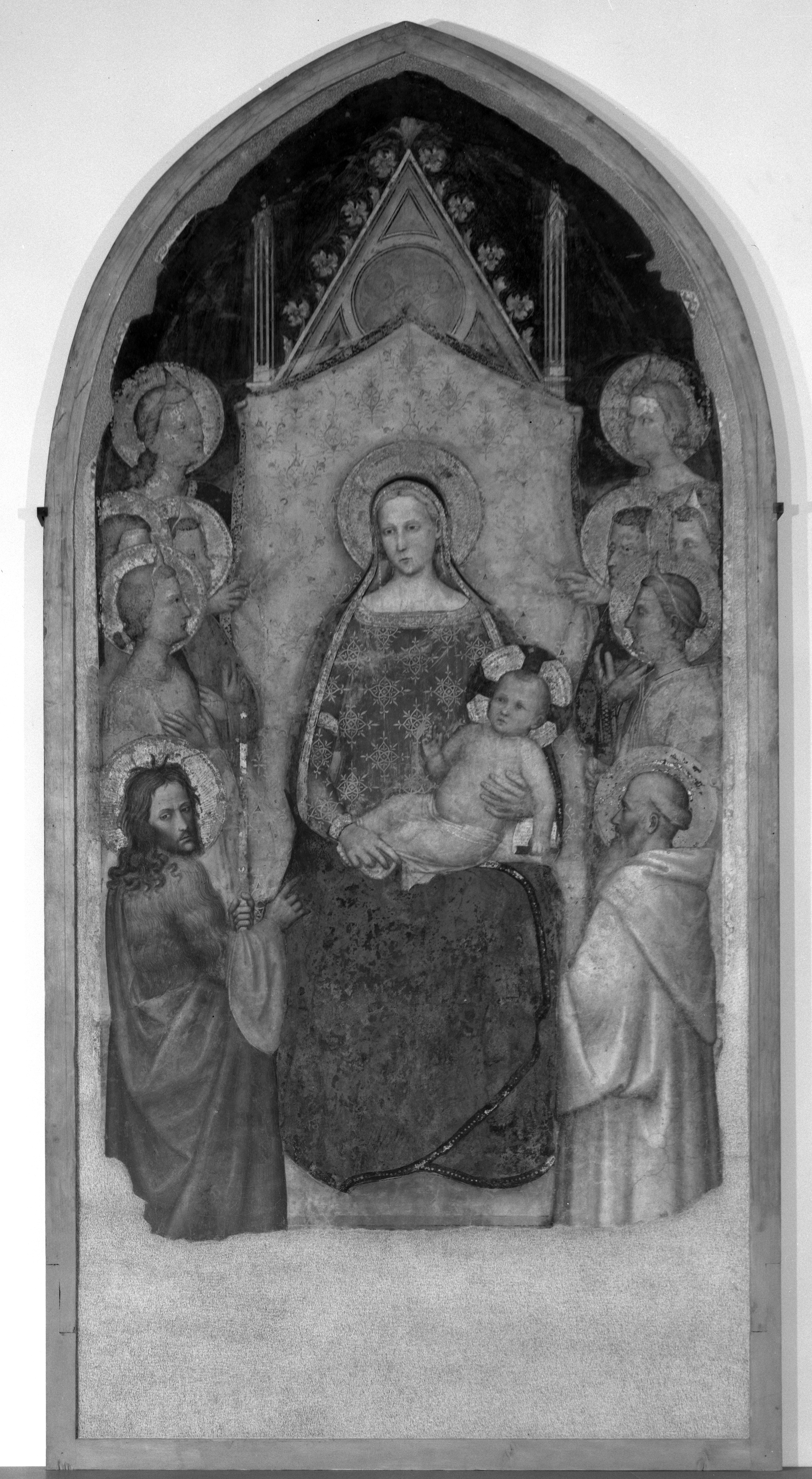 Madonna con Bambino in trono, otto angeli, San Giovanni Battista, San Bernardo (dipinto murale staccato) di Giottino (sec. XIV)