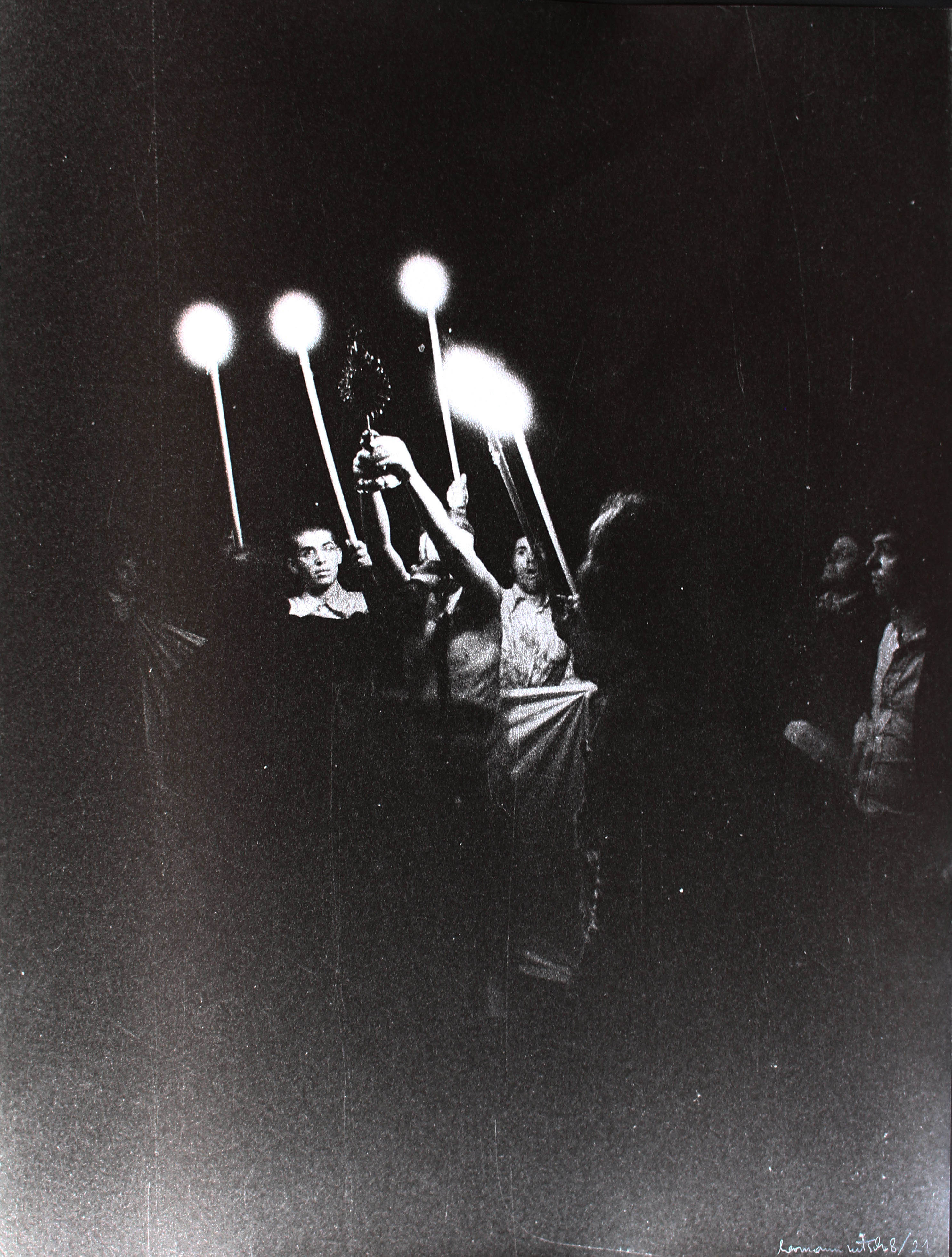 Attore [con] Ostensorio - Attori [con] Torce (positivo) di Nitsch, Beate (seconda metà XX)