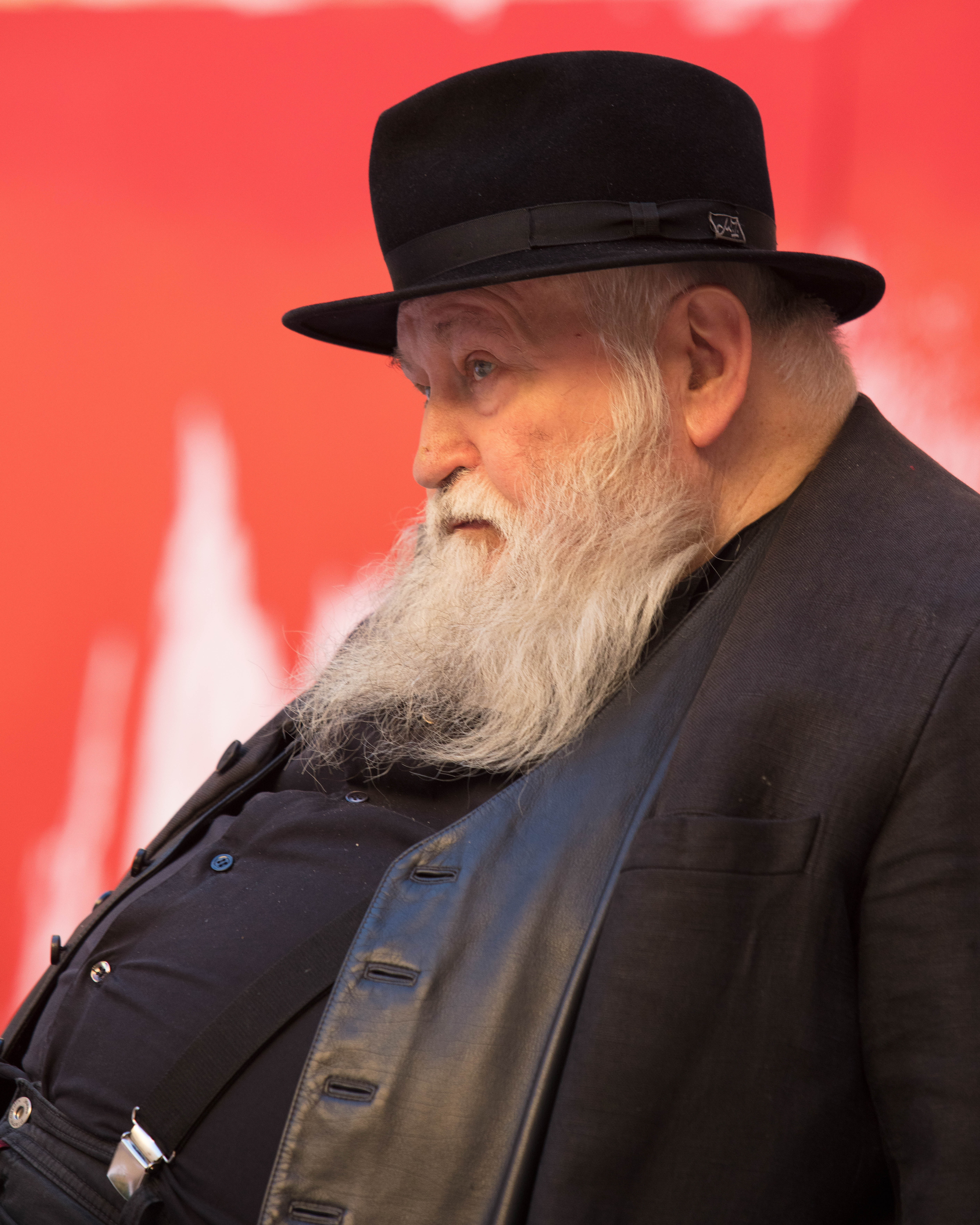 Nitsch, Hermann (positivo) di Benestante, Amedeo (prima metà XXI)