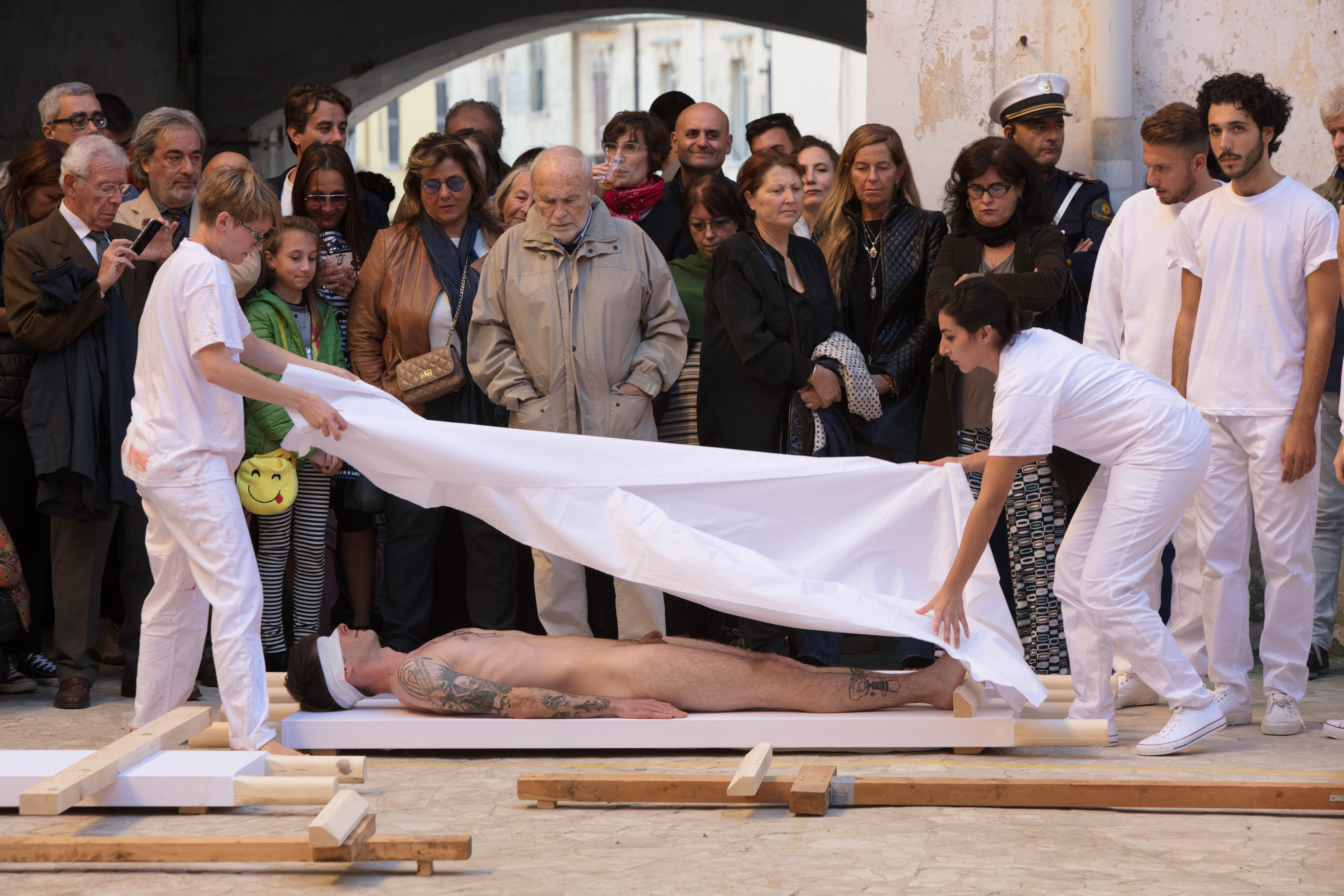 Attori - Pubblico (positivo) di Benestante, Amedeo (prima metà XXI)