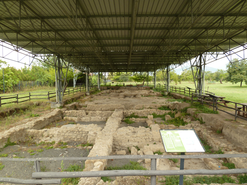 Insediamento urbano dell'antica Picentia (insediamento urbano, struttura abitativa) - Pontecagnano Faiano (SA)  (età ellenistica/ età tardoantica)