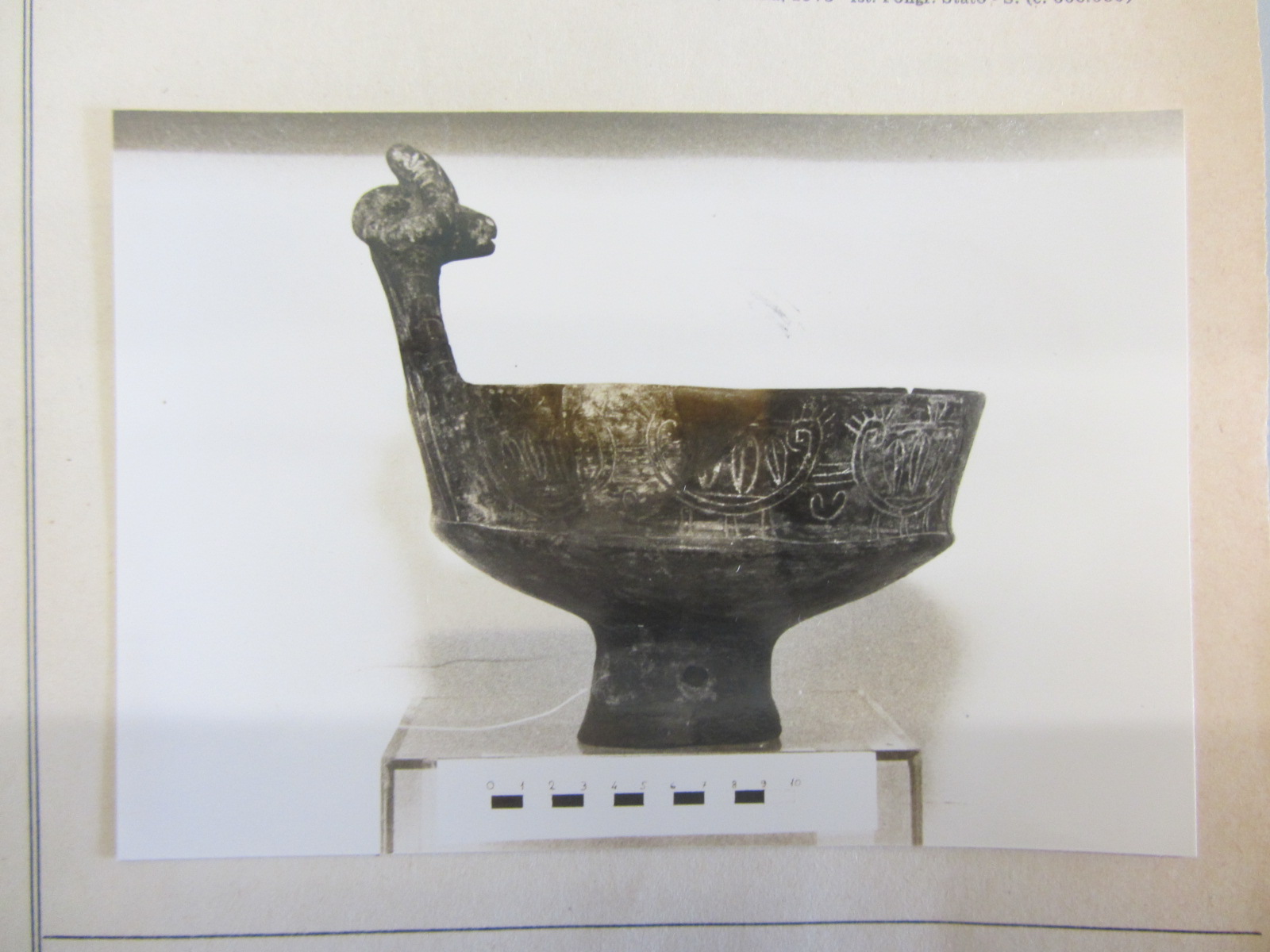 ciotola carenata (metà VII a.C)