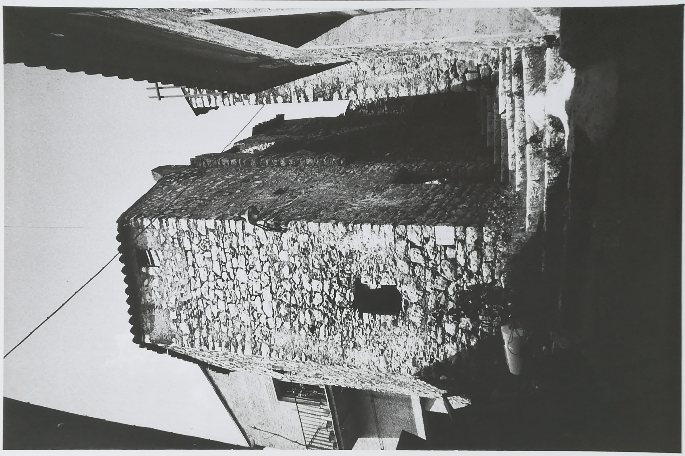 Casa "popolare"in Vico Vicinato 21 (casa, popolare) - CE (Campania)  (-)