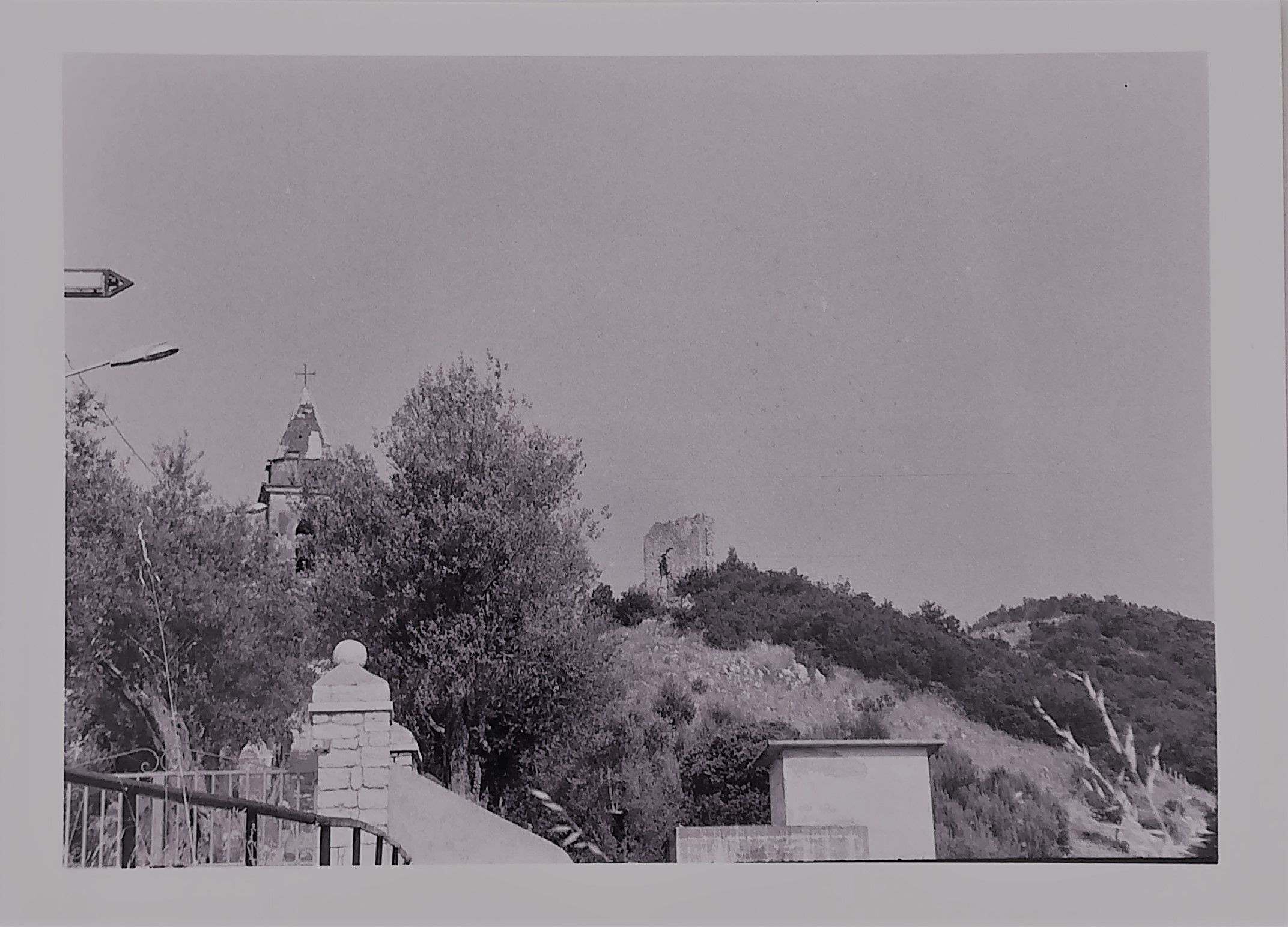 Castello Monte degli Angeli (castello, residenziale) - Baia e Latina (CE)  (XI)