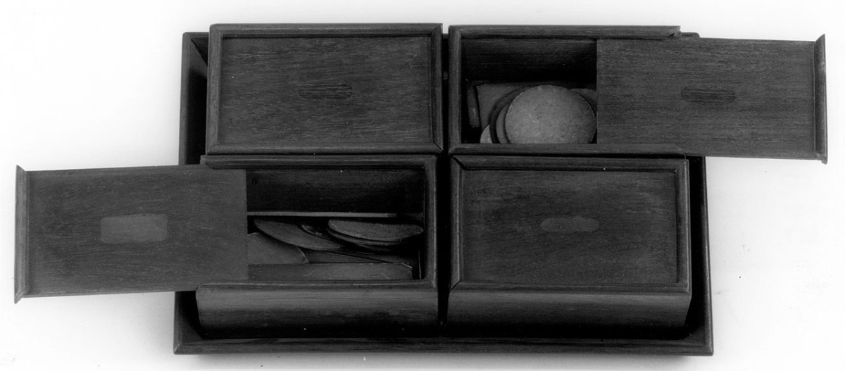 vassoio - manifattura italiana (prima metà sec. XIX)