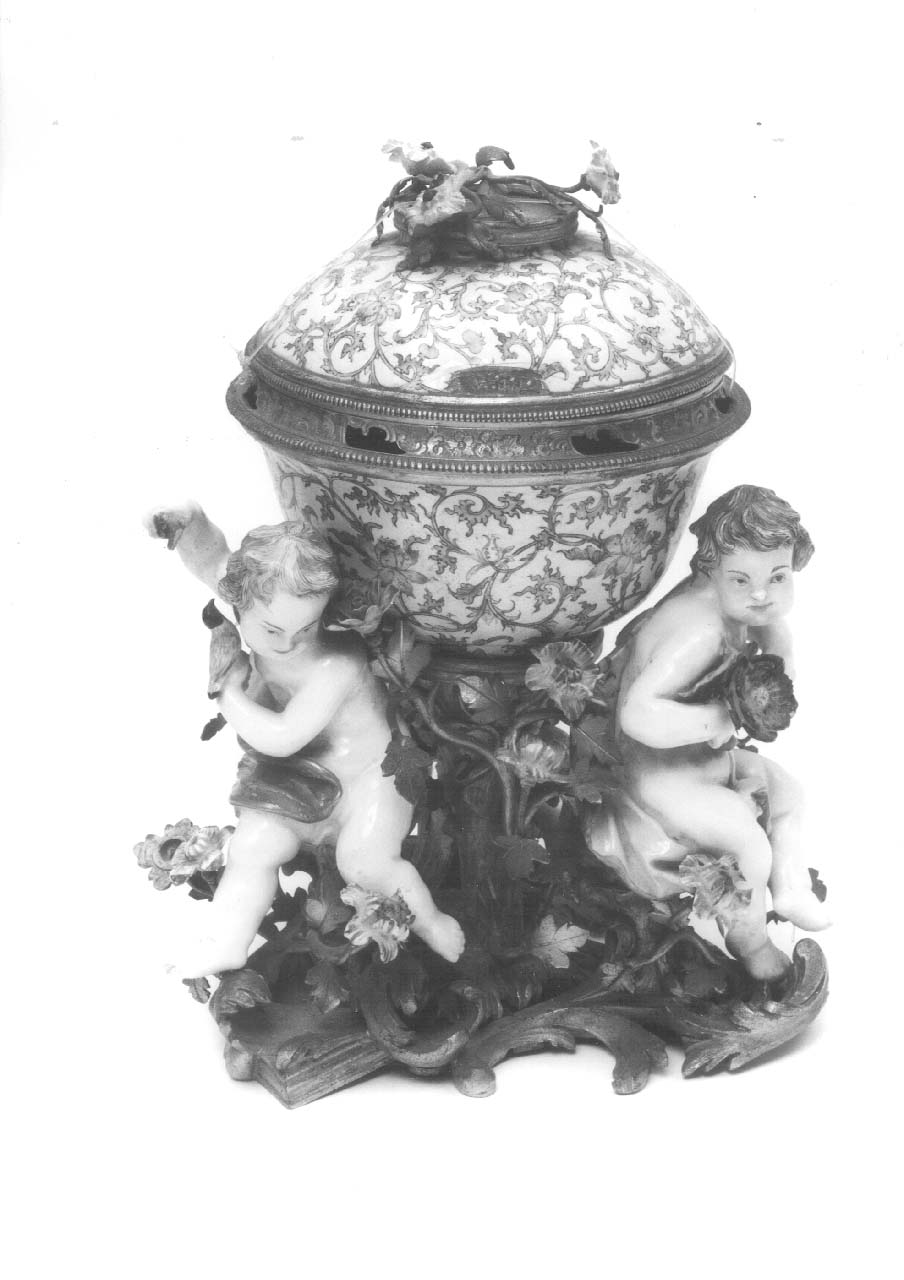 portaprofumo, serie - manifattura di Meissen (sec. XVIII)