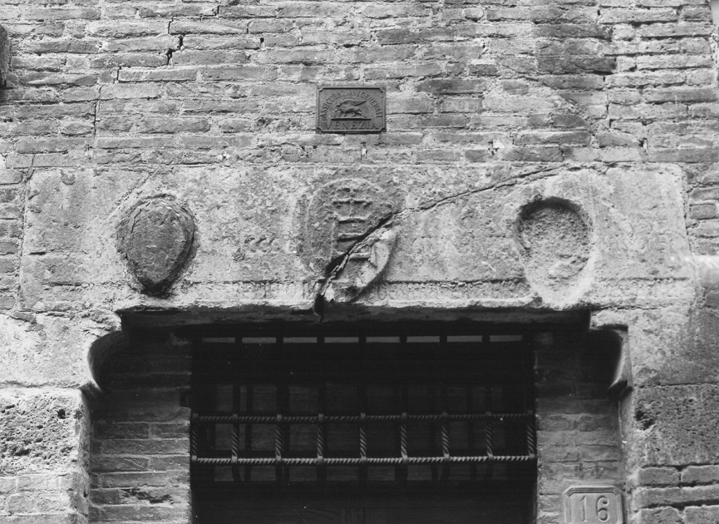 STEMMA SOCIALE DELLO SPEDALE DI SANTA MARIA DELLA SCALA (stemma araldico, serie) - bottega toscana (prima metà XIV)