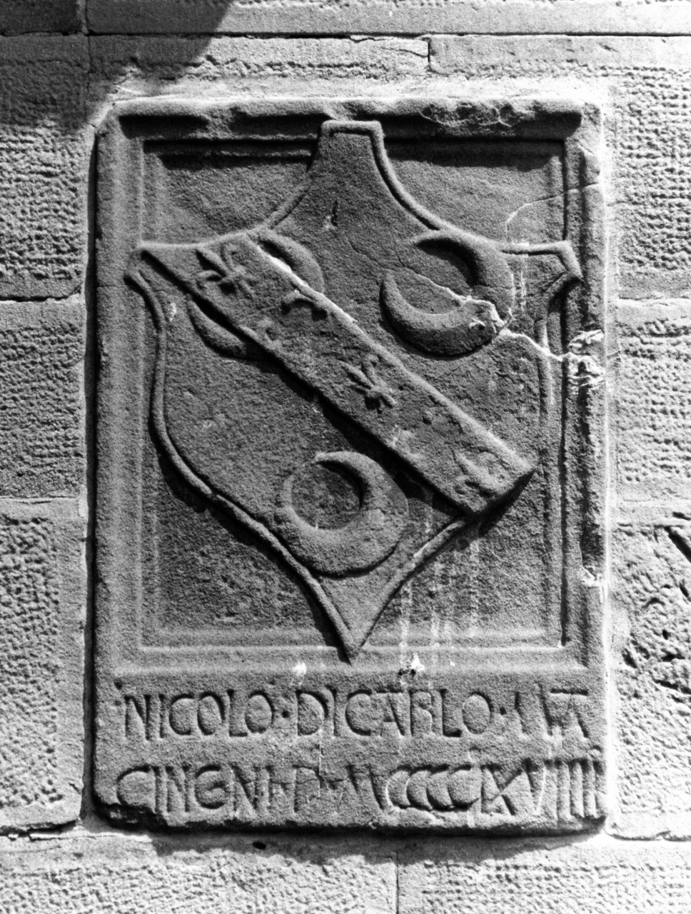 stemma gentilizio della famiglia Cigni (scultura) - bottega toscana (sec. XV)