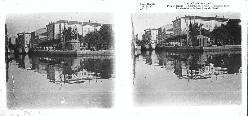 Friuli-Venezia Giulia - Grado - lagune - darsene - banchine - mare - marinai - 1916 (positivo) di Marzocchi, Luigi (primo quarto XX)