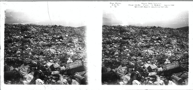 Friuli-Venezia Giulia - Carso - monte San Michele - quota 276 - caduti - cadaveri - soldati - 1916 (positivo) di Marzocchi, Luigi (primo quarto XX)