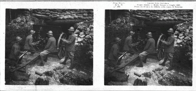 Slovenia - Carso - Tolmino - conca di Tolmino - artiglieria - calibro 75 - munizioni - ridotte - militari - soldati - 1916 (positivo) di Marzocchi, Luigi (primo quarto XX)