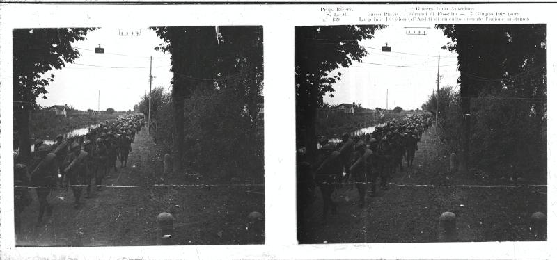 Fossalta di Piave - arditi - rincalzi - 1918 (positivo) di Marzocchi, Luigi (primo quarto XX)