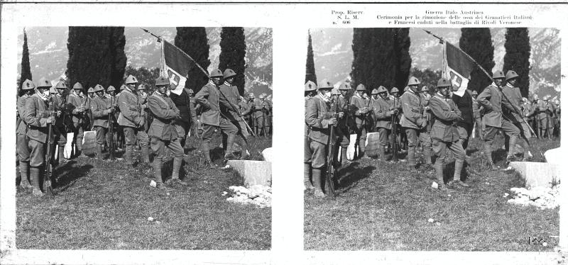 Verona - Rivoli Veronesi - cerimonie - granatieri - 1918 (positivo) di Marzocchi, Luigi (primo quarto XX)
